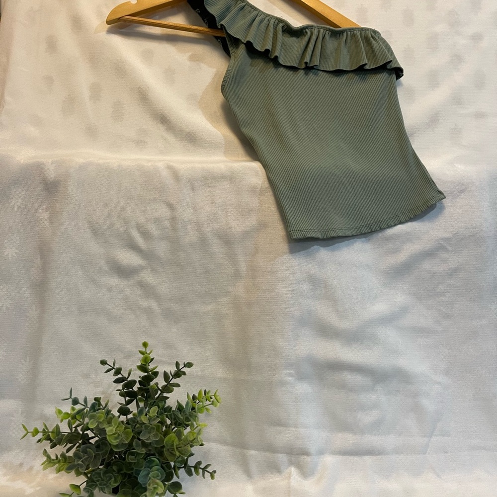 Green Ruffled One-Shoulder Top - Picture 2 of 4